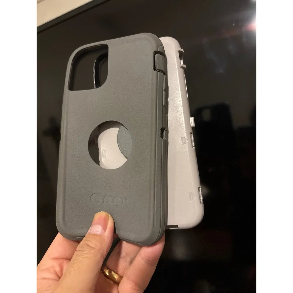 OtterBox pop defender series case for iPhone 11 Pro Max grey‎ used pre-owned